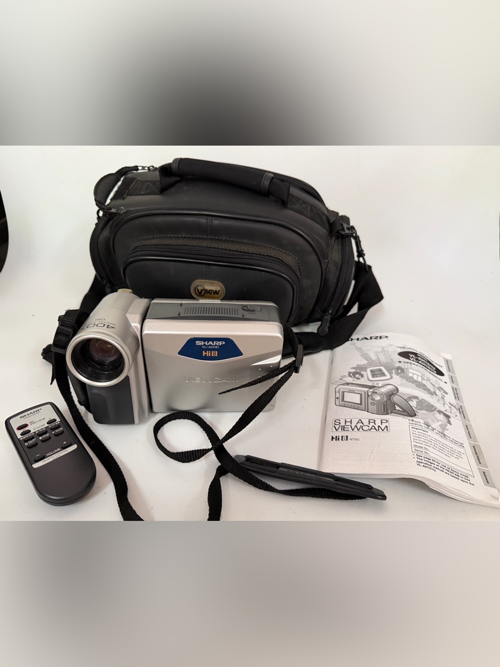 Sharp Hi 8 (VL-AH151U) Viewcam Camcorder W/ Battery Manual Bag & Remote WORKS